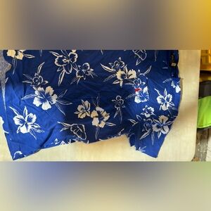 Men’s size large Ralph Lauren Tshirt blue Hawaiian print